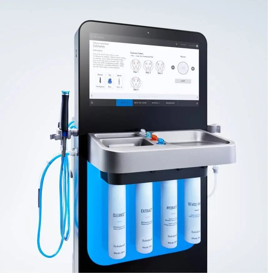 Bella Noor Skincare HydraFacial machine in action